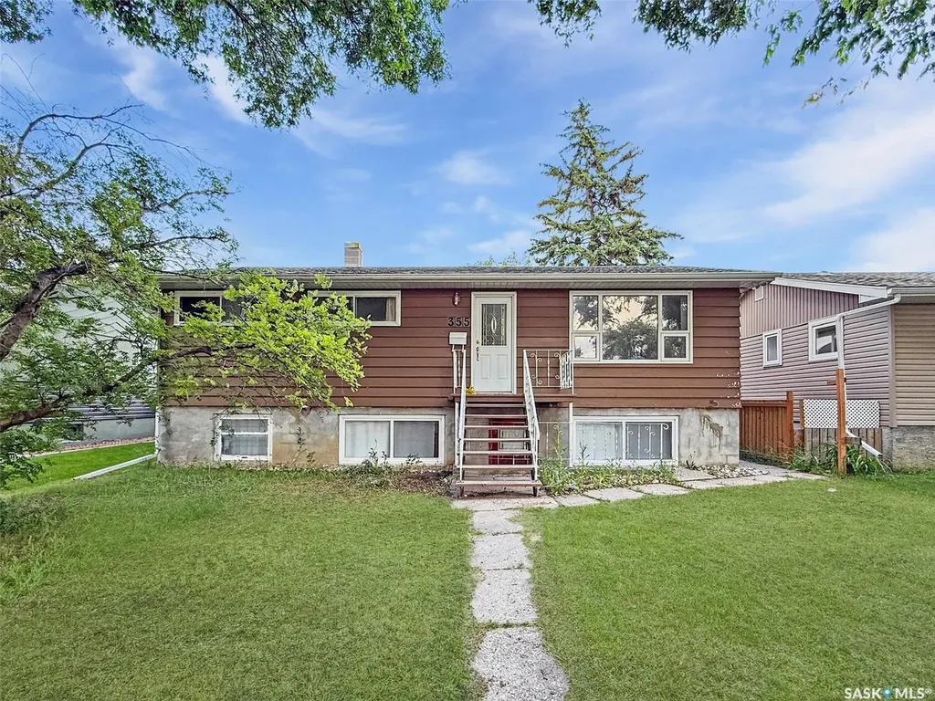 355 3rd Avenue SE Swift Current SK S9H 3K6