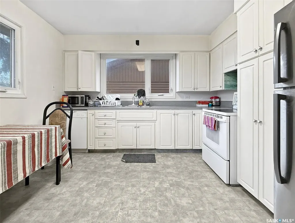 355 3rd Avenue SE Swift Current SK S9H 3K6