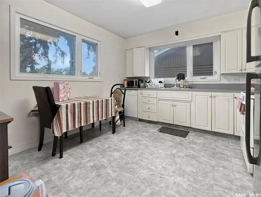 355 3rd Avenue SE Swift Current SK S9H 3K6
