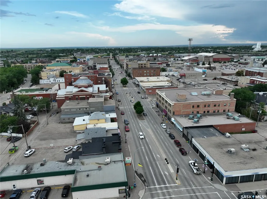 526 Main Street N Moose Jaw SK S6H 3K3