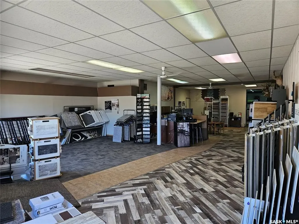 712 Railway Street Whitewood SK S0G 5C0