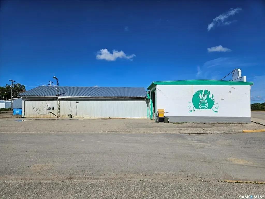 712 Railway Street Whitewood SK S0G 5C0