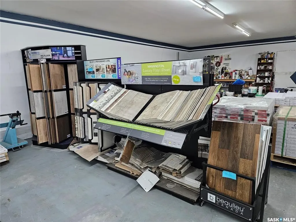 712 Railway Street Whitewood SK S0G 5C0
