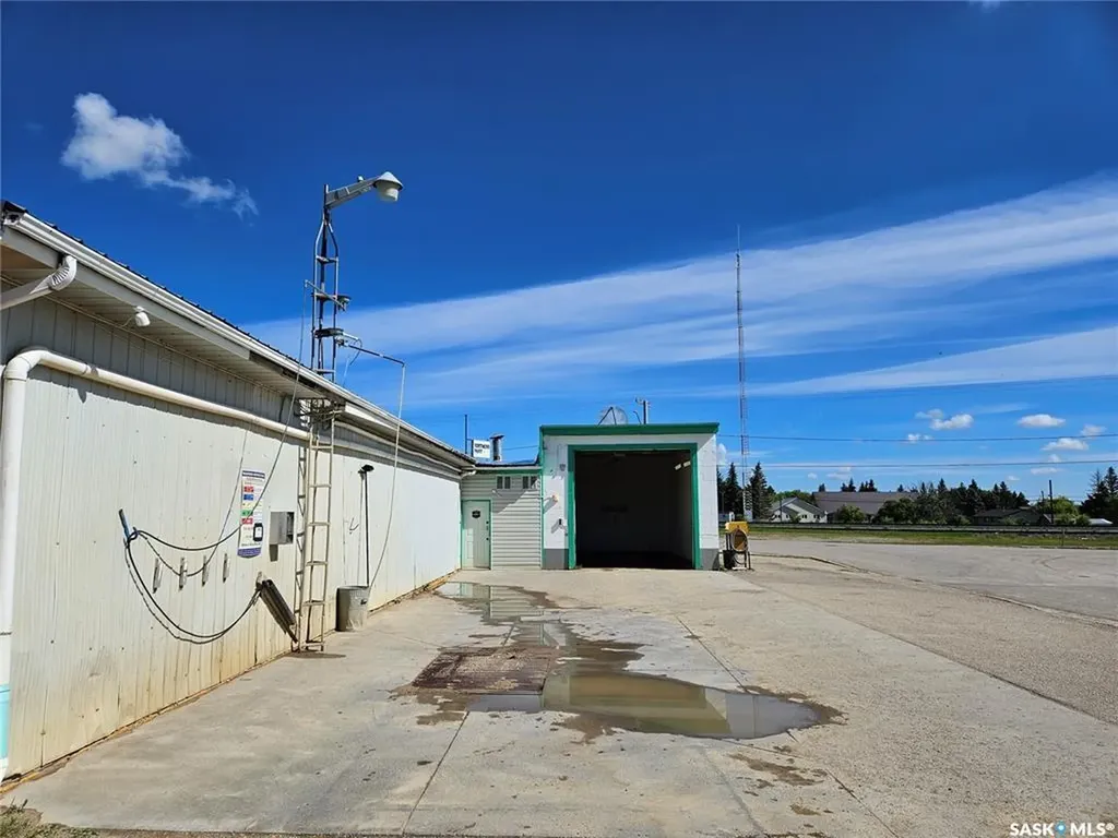 712 Railway Street Whitewood SK S0G 5C0