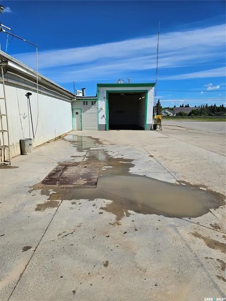 712 Railway Street Whitewood SK S0G 5C0
