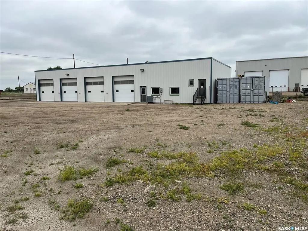 518 6th Street Estevan SK S4A 2L7