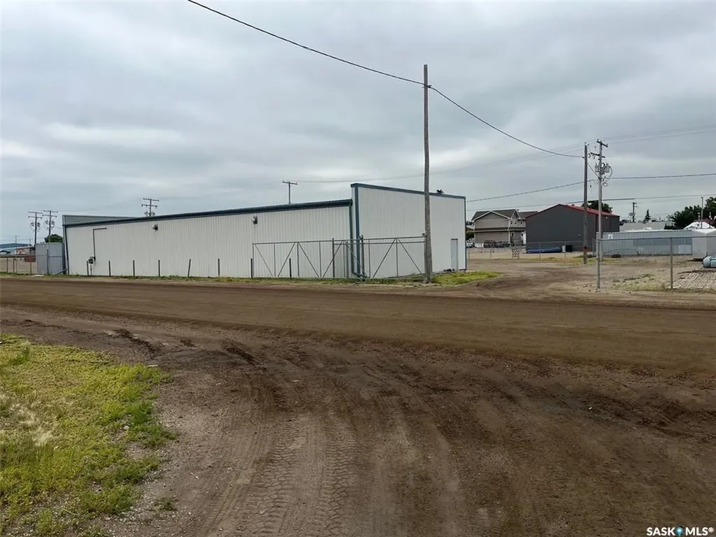 518 6th Street Estevan SK S4A 2L7