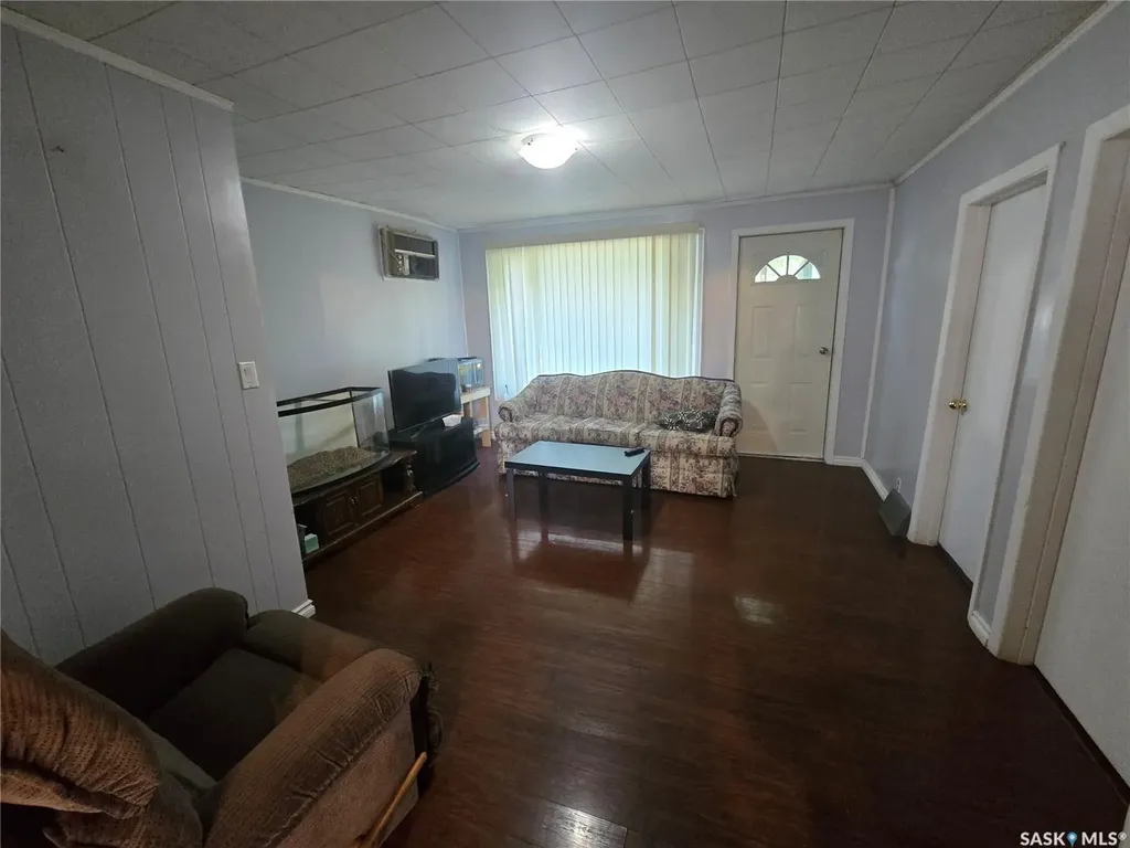 414 2nd Street Kipling SK S0G 2S0