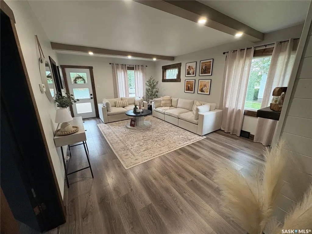 212 Riedel Avenue E Langenburg SK S0A 2A0