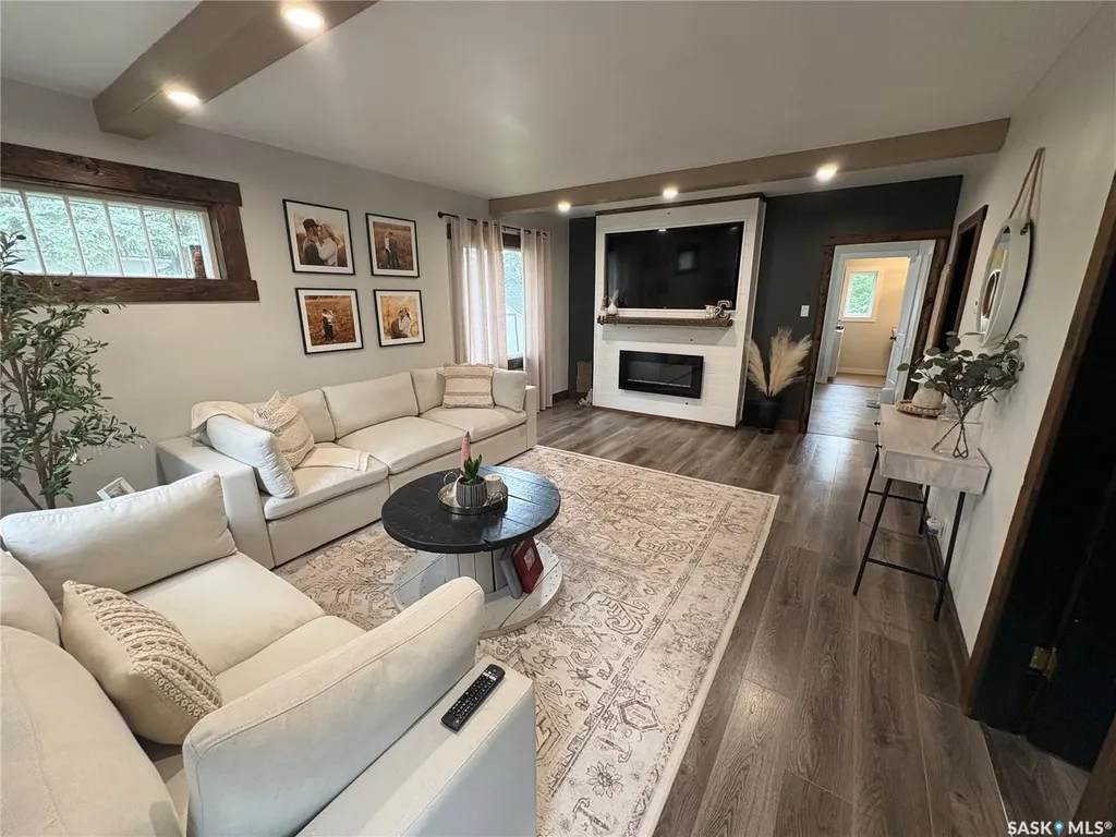 212 Riedel Avenue E Langenburg SK S0A 2A0