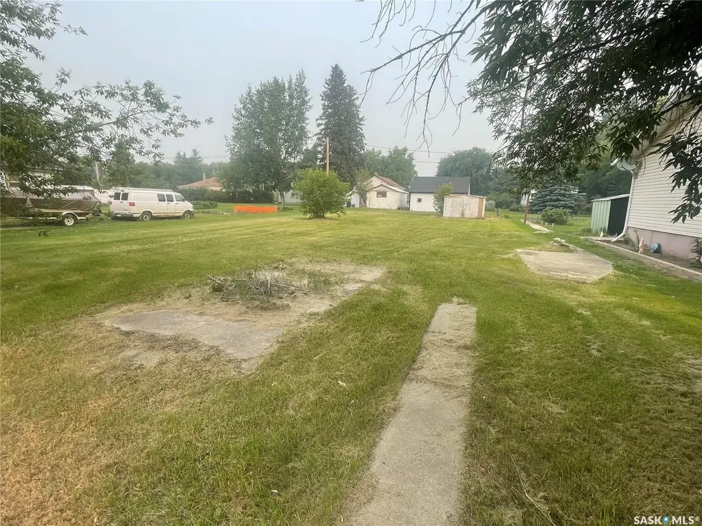 108 4th Avenue E Blaine Lake SK S0K 0J0