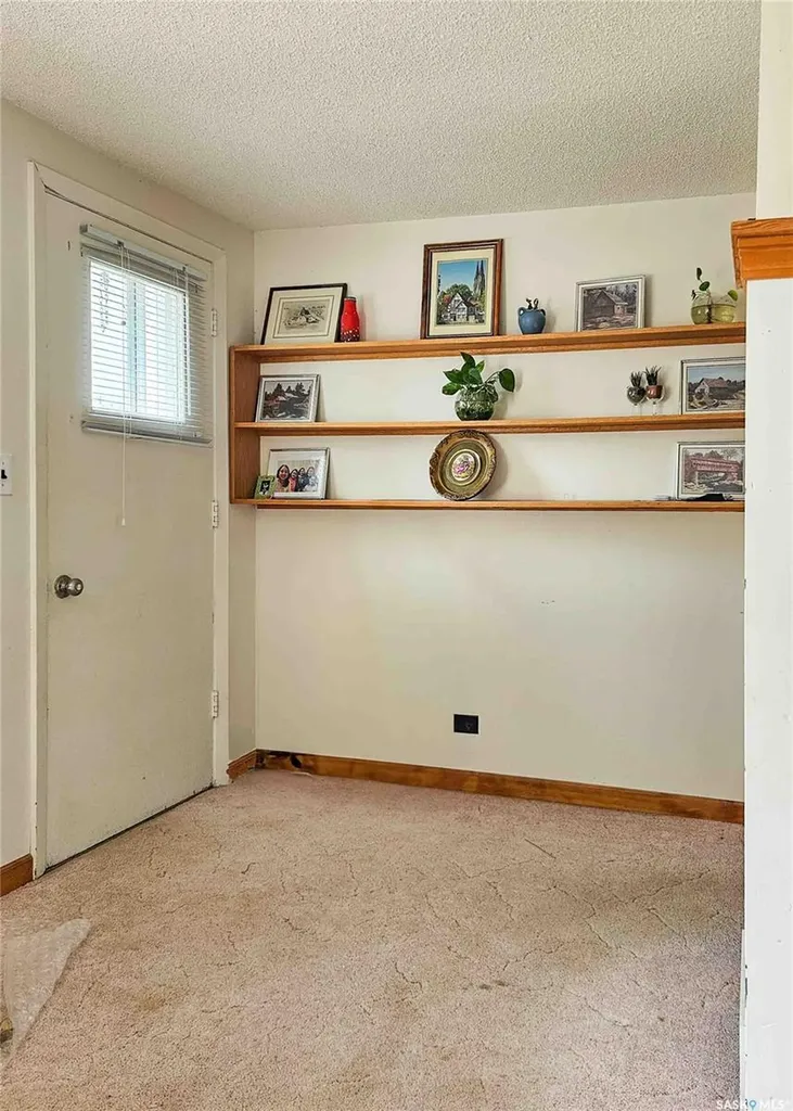 107 3rd Avenue W Elrose SK S0L 0Z0