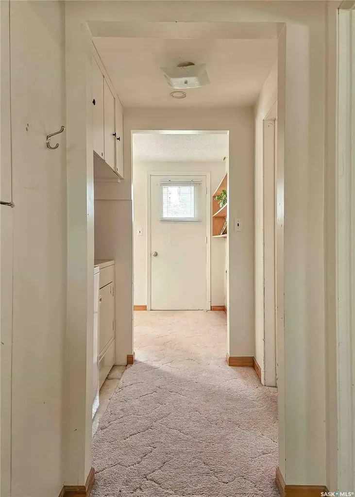 107 3rd Avenue W Elrose SK S0L 0Z0