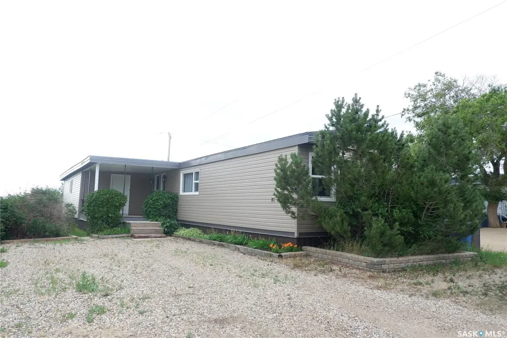 67 Sunrise Estates Assiniboia SK S0H 0B0