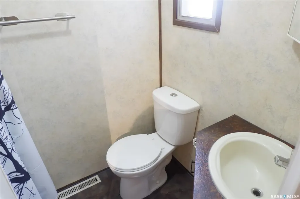 67 Sunrise Estates Assiniboia SK S0H 0B0