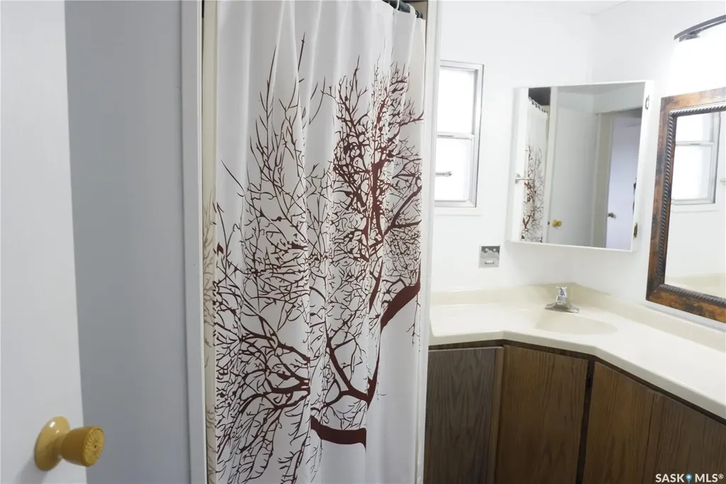 67 Sunrise Estates Assiniboia SK S0H 0B0