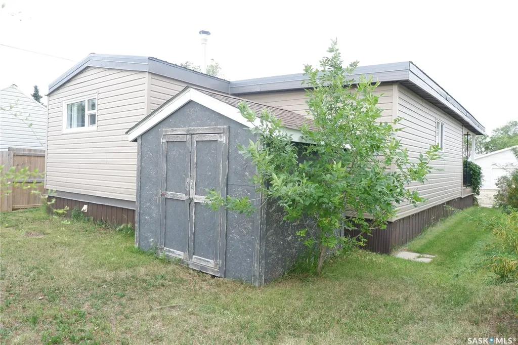67 Sunrise Estates Assiniboia SK S0H 0B0