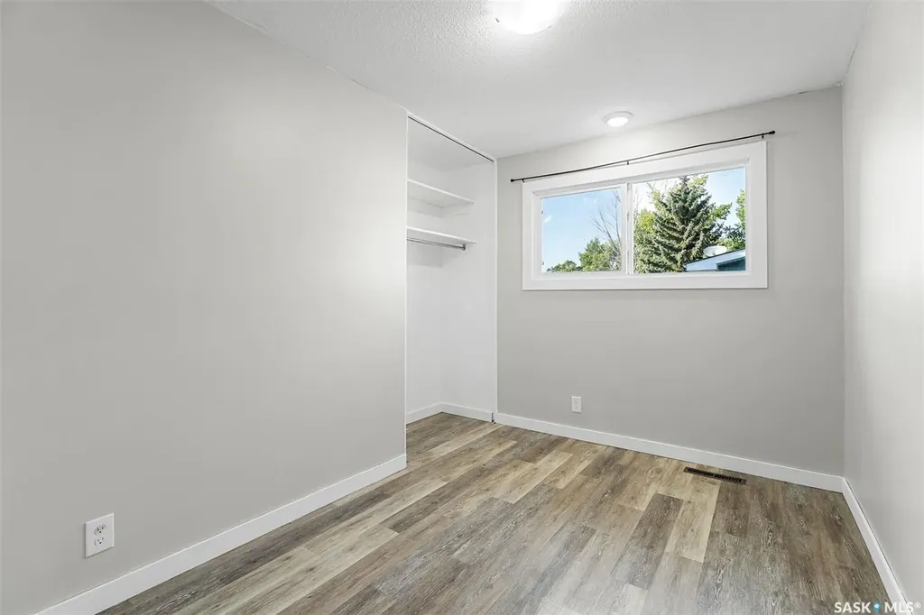 410 - 412 3rd Street E Delisle SK S0L 0P0