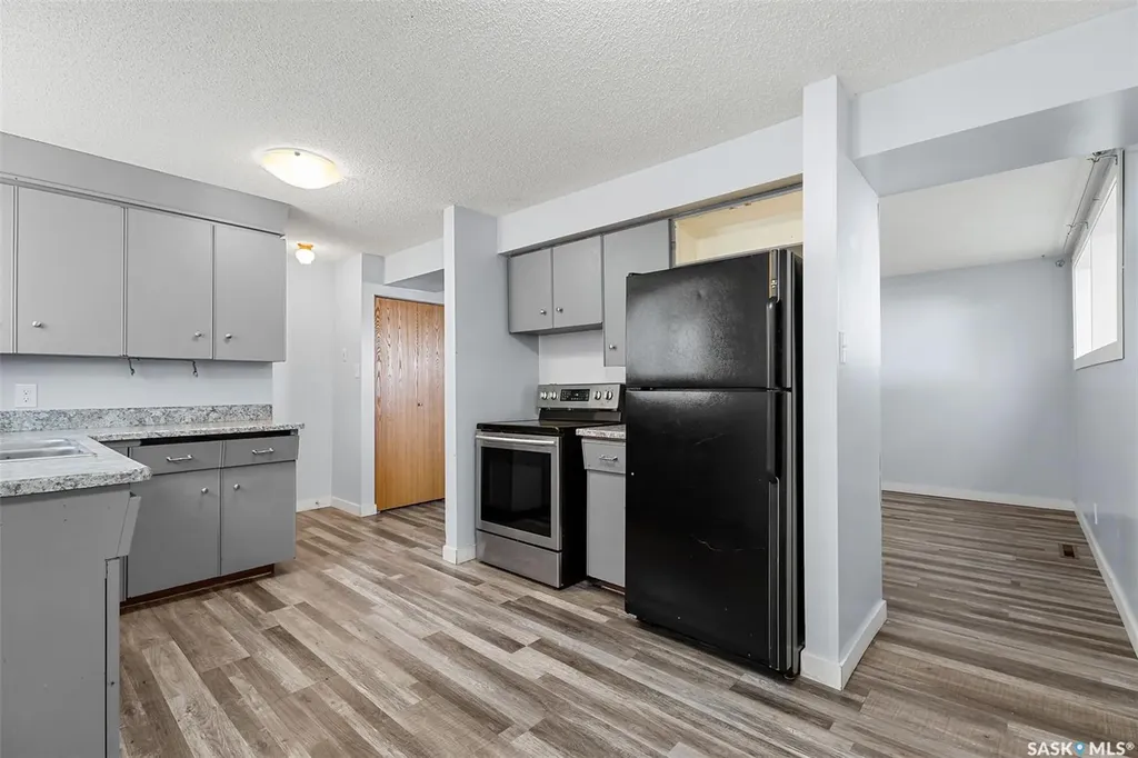 410 - 412 3rd Street E Delisle SK S0L 0P0