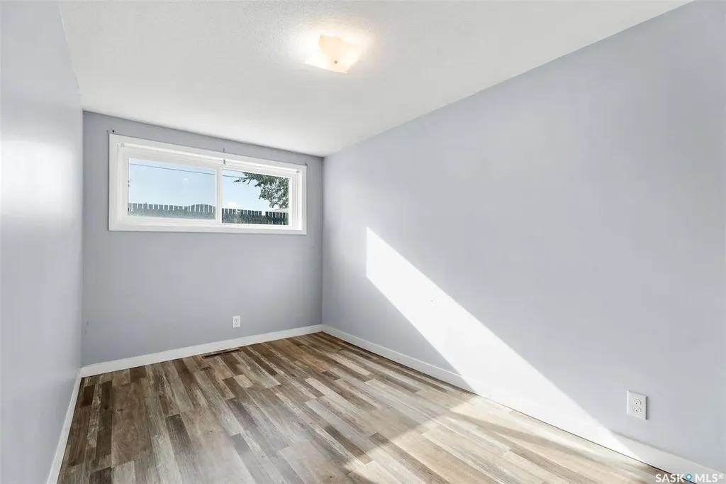 410 - 412 3rd Street E Delisle SK S0L 0P0