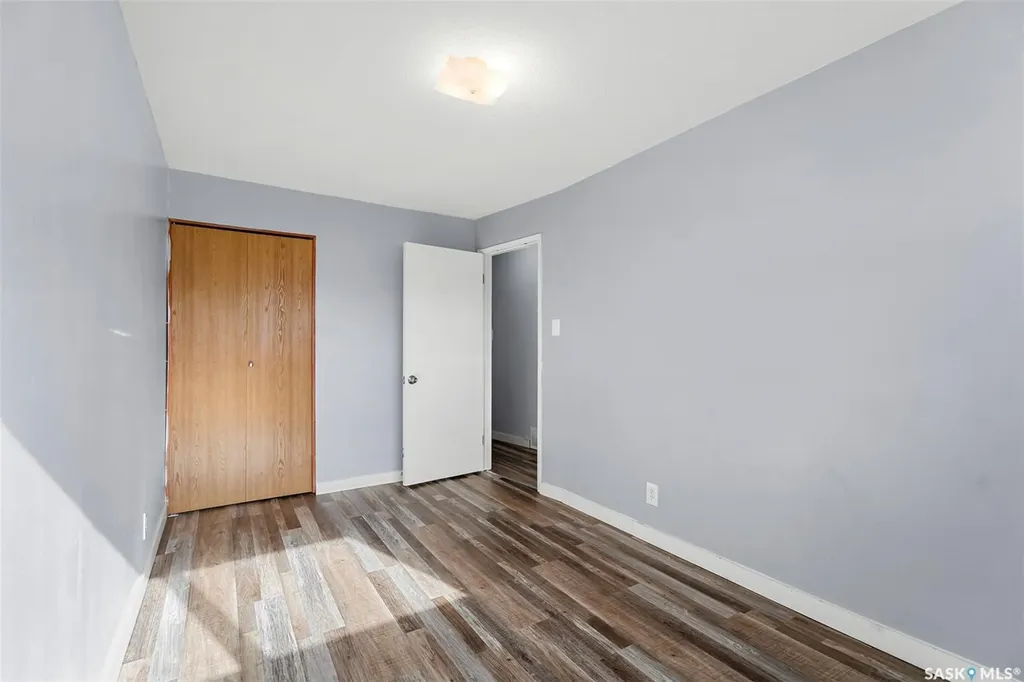 410 - 412 3rd Street E Delisle SK S0L 0P0