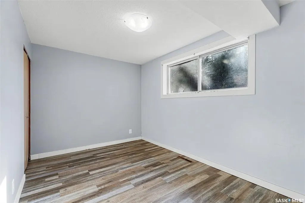 410 - 412 3rd Street E Delisle SK S0L 0P0