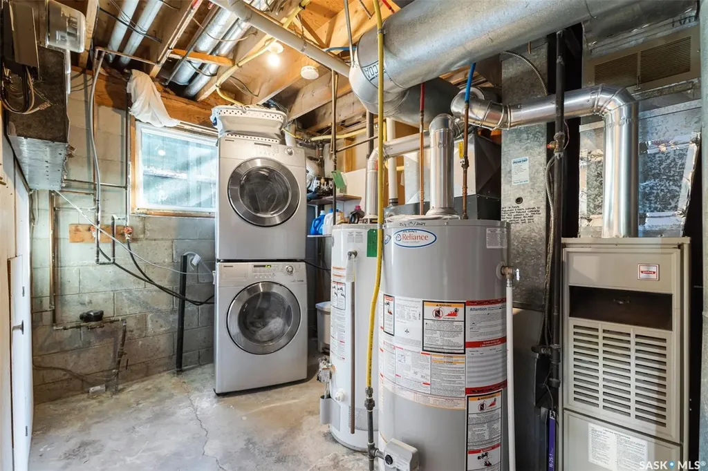 410 - 412 3rd Street E Delisle SK S0L 0P0