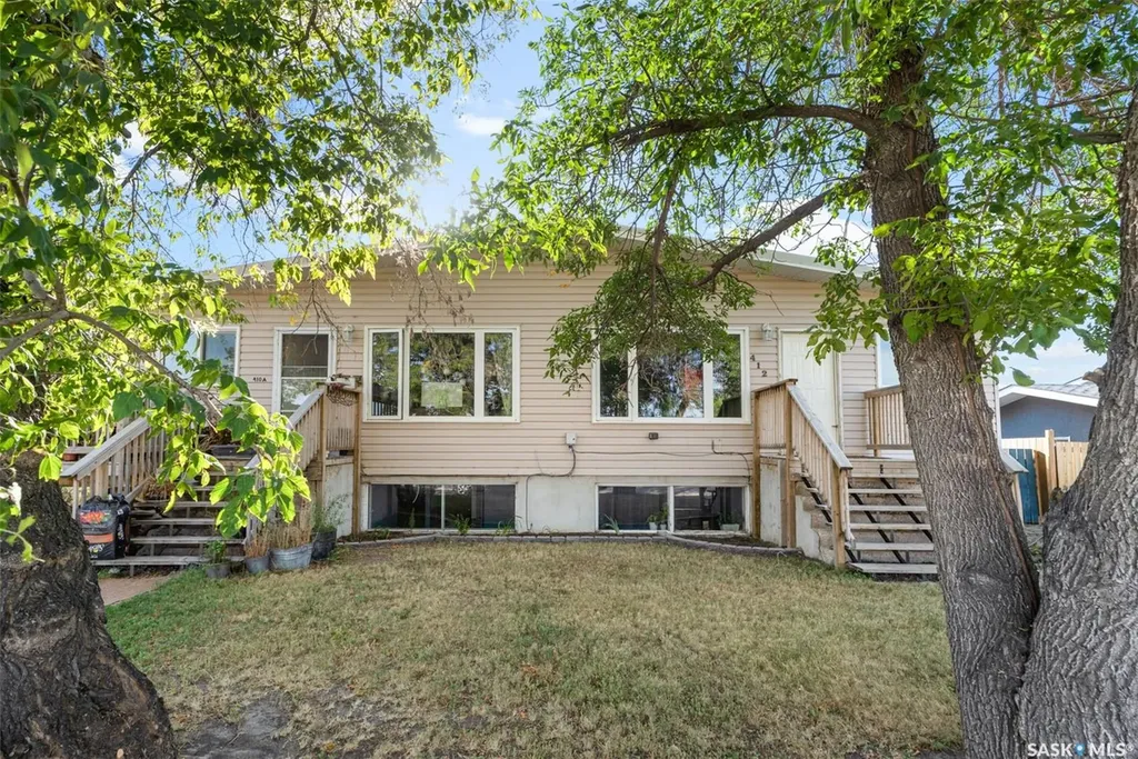 410 - 412 3rd Street E Delisle SK S0L 0P0