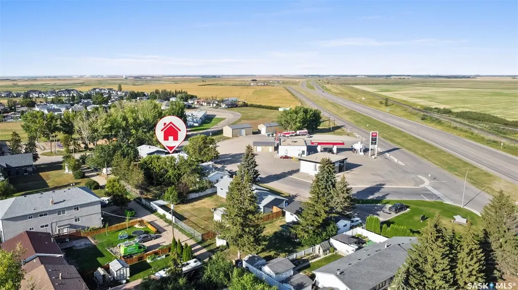 410 - 412 3rd Street E Delisle SK S0L 0P0