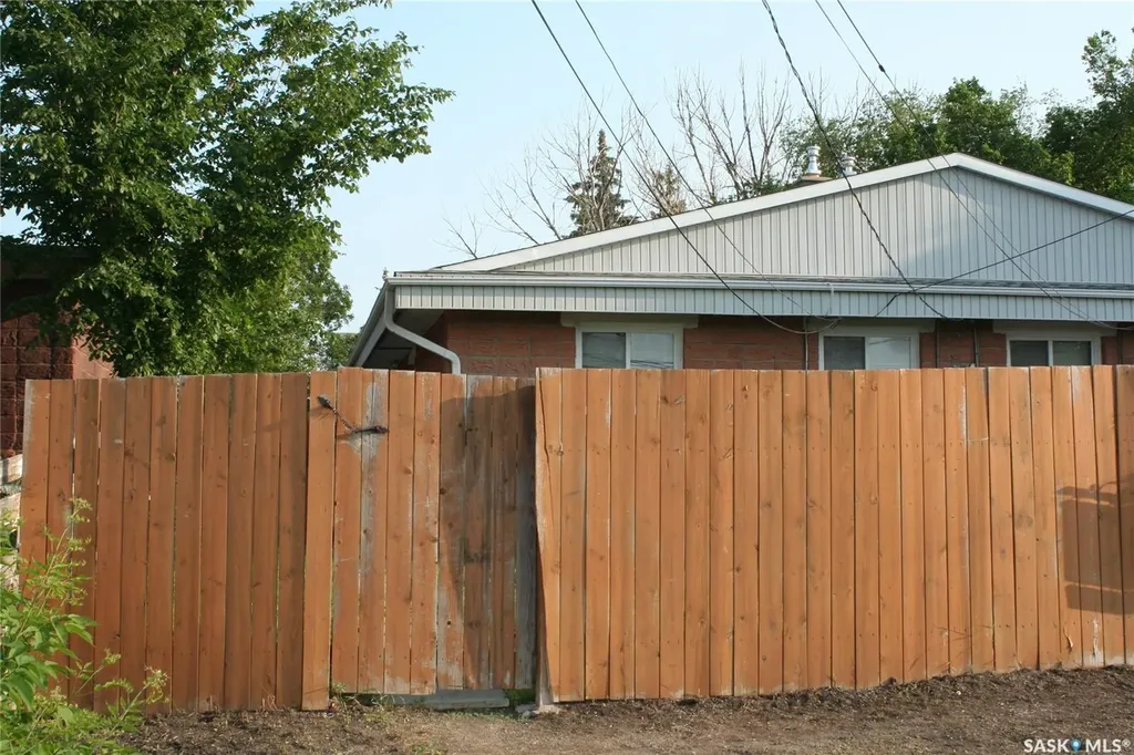 56 Froom Crescent Regina SK S4N 0T9