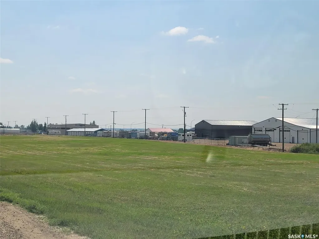 5504/5506/5508 46th Street Macklin SK S0L 2C0
