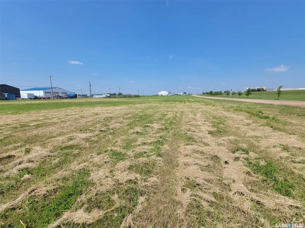 5504/5506/5508 46th Street Macklin SK S0L 2C0