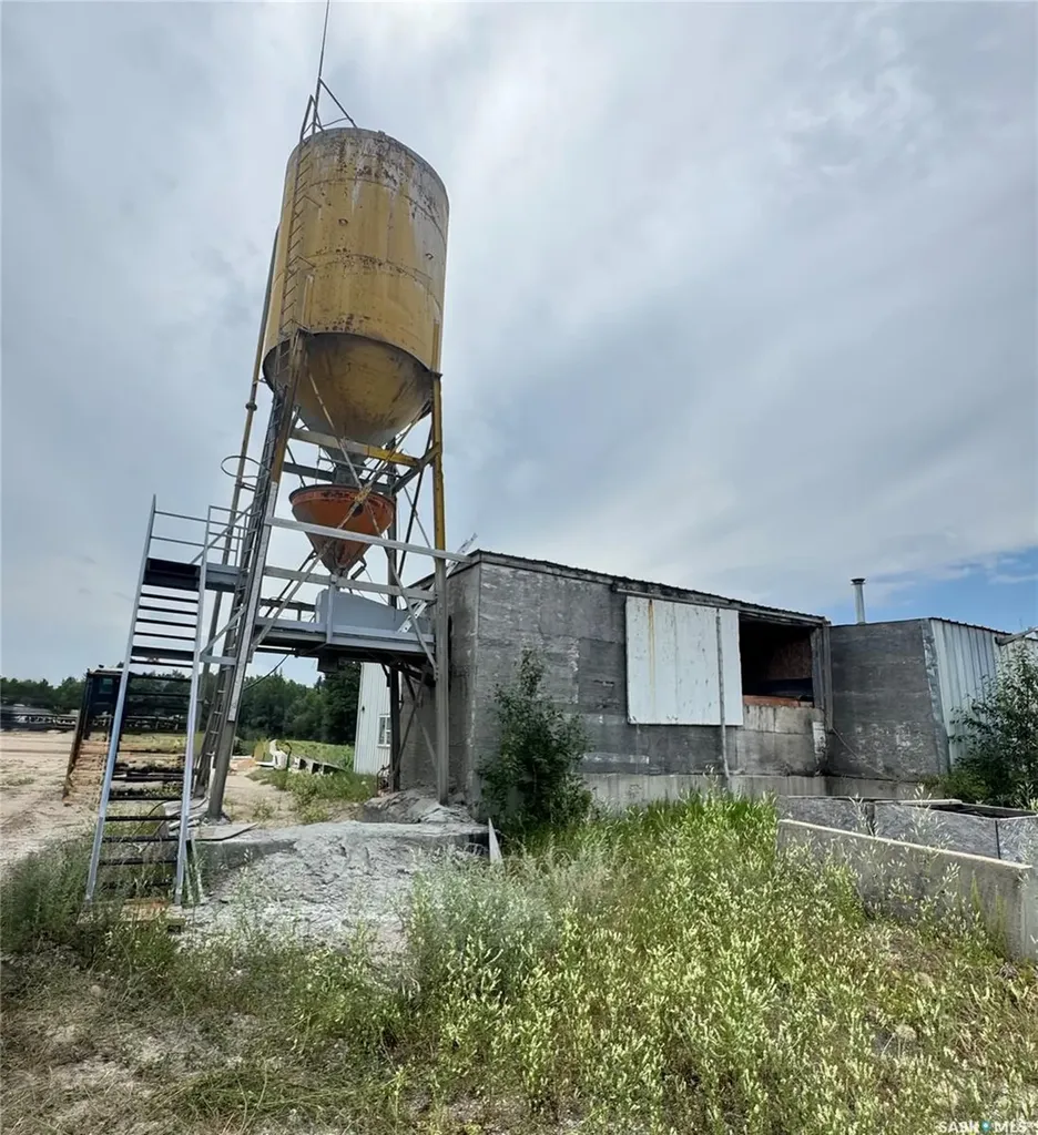 1124 Industrial Drive Hudson Bay SK S0E 0Y0