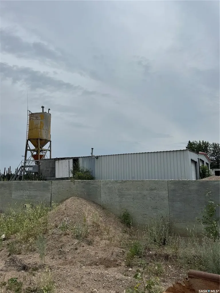 1124 Industrial Drive Hudson Bay SK S0E 0Y0