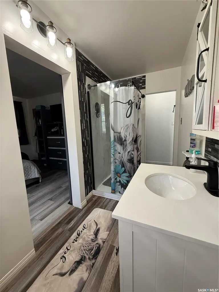 411 4th Avenue W Kindersley SK S0L 1S0