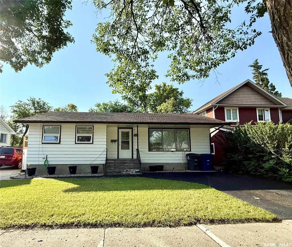 411 4th Avenue W Kindersley SK S0L 1S0