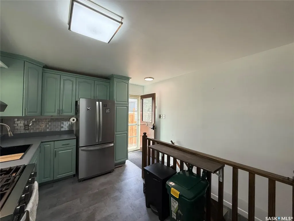 411 4th Avenue W Kindersley SK S0L 1S0