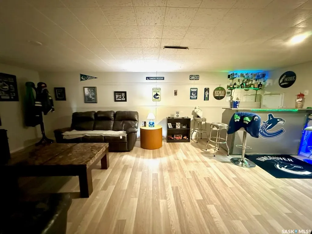 411 4th Avenue W Kindersley SK S0L 1S0