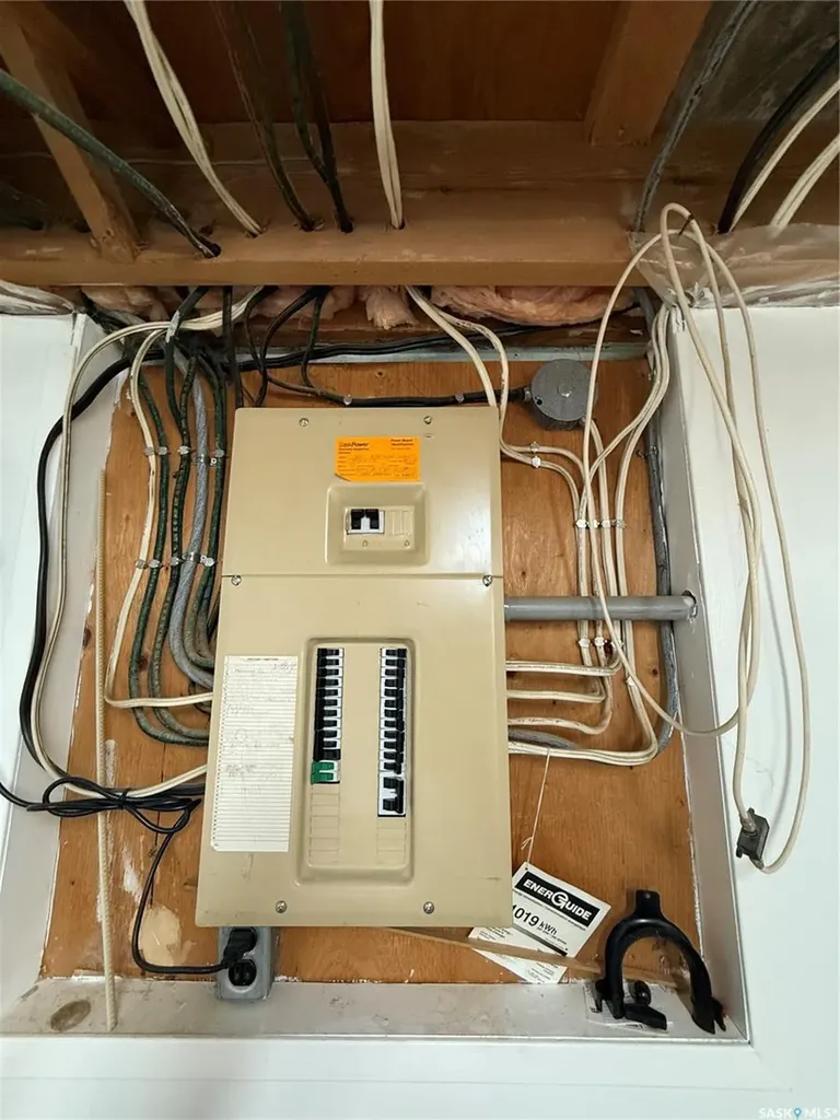 411 4th Avenue W Kindersley SK S0L 1S0