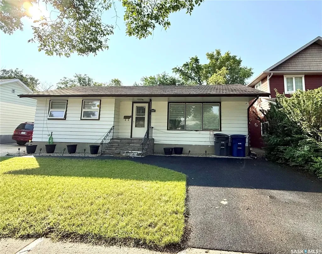 411 4th Avenue W Kindersley SK S0L 1S0