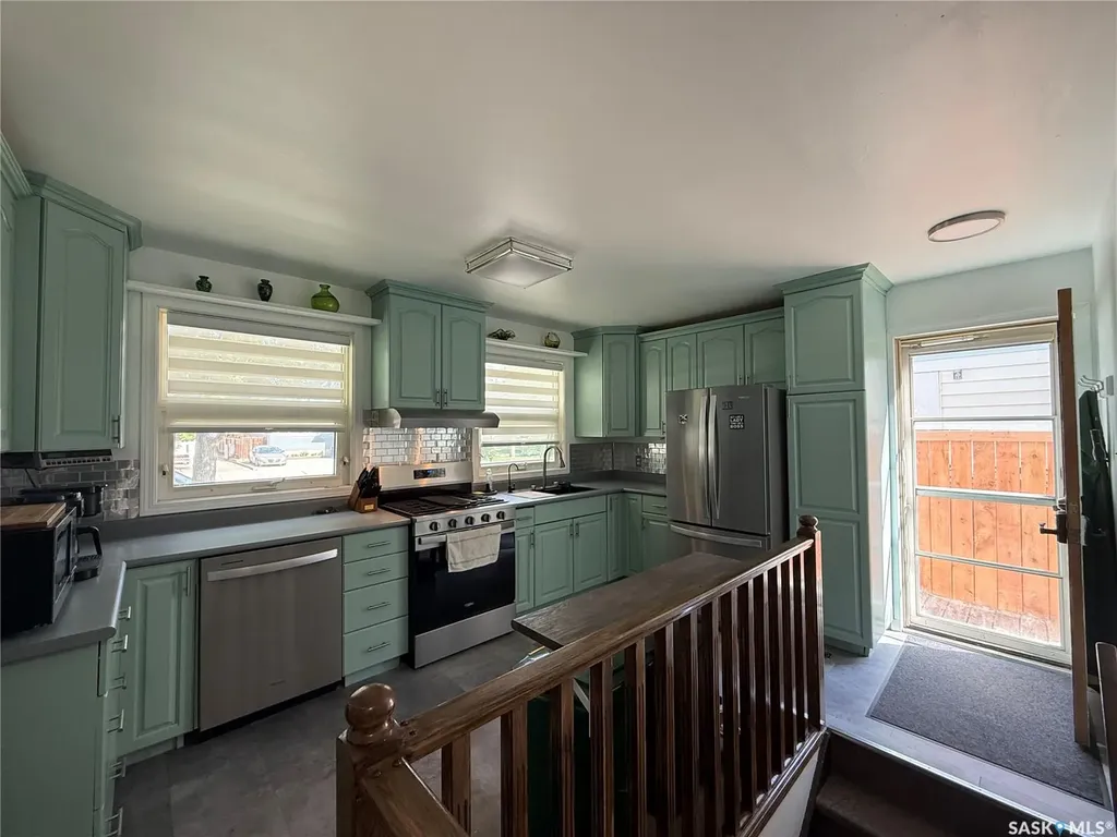 411 4th Avenue W Kindersley SK S0L 1S0