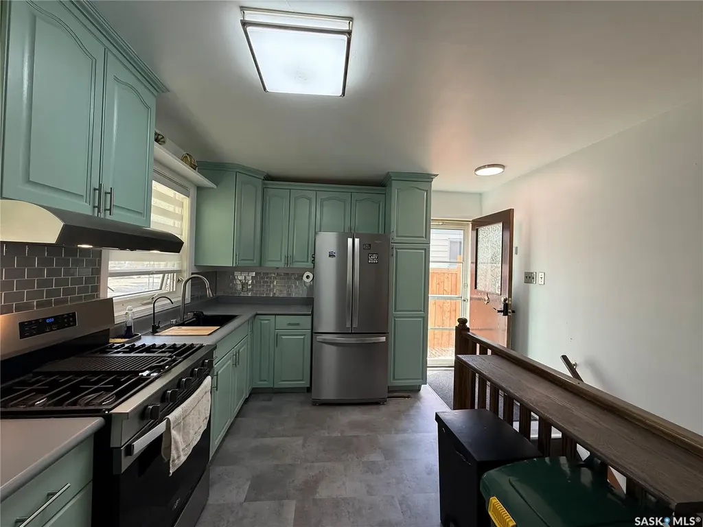 411 4th Avenue W Kindersley SK S0L 1S0