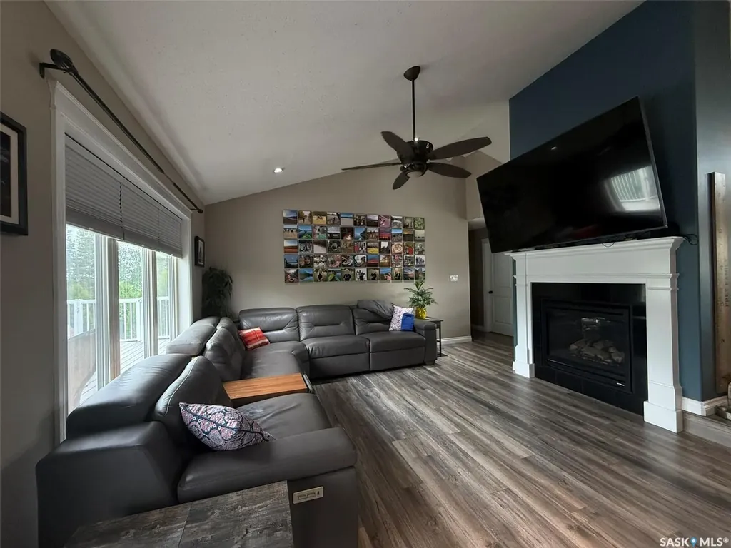 4018 3rd Street N Edam SK S0M 0V0