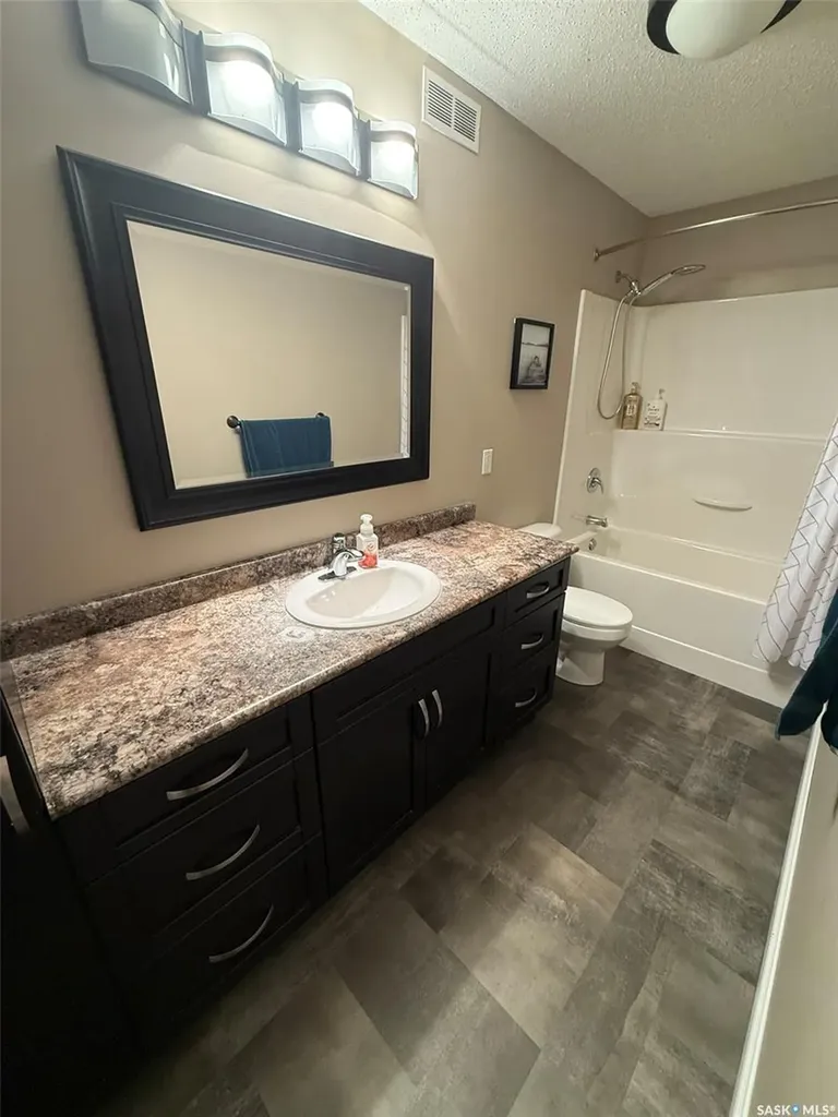 4018 3rd Street N Edam SK S0M 0V0