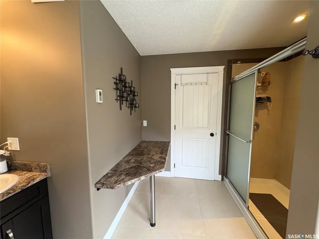 4018 3rd Street N Edam SK S0M 0V0