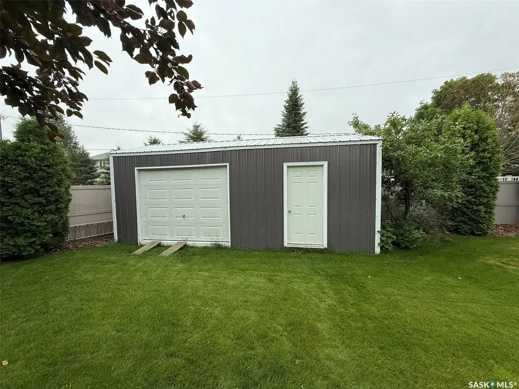 4018 3rd Street N Edam SK S0M 0V0