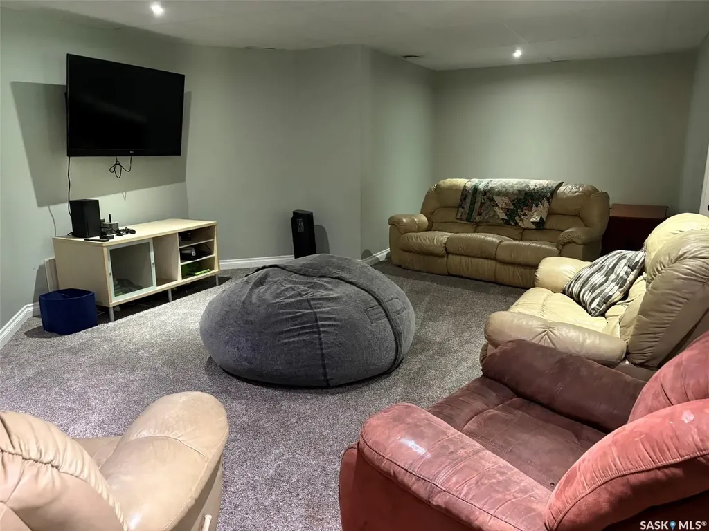 4018 3rd Street N Edam SK S0M 0V0