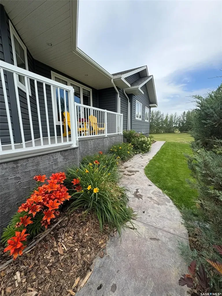 4018 3rd Street N Edam SK S0M 0V0