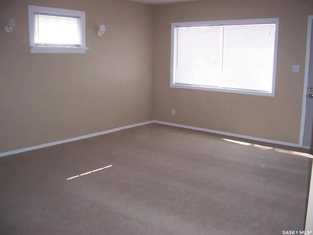 630 5th Avenue E Prince Albert SK S6V 2H5
