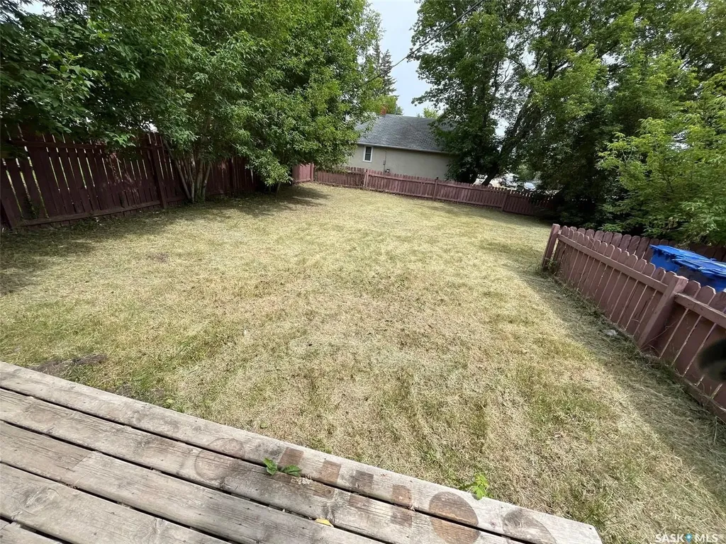630 5th Avenue E Prince Albert SK S6V 2H5
